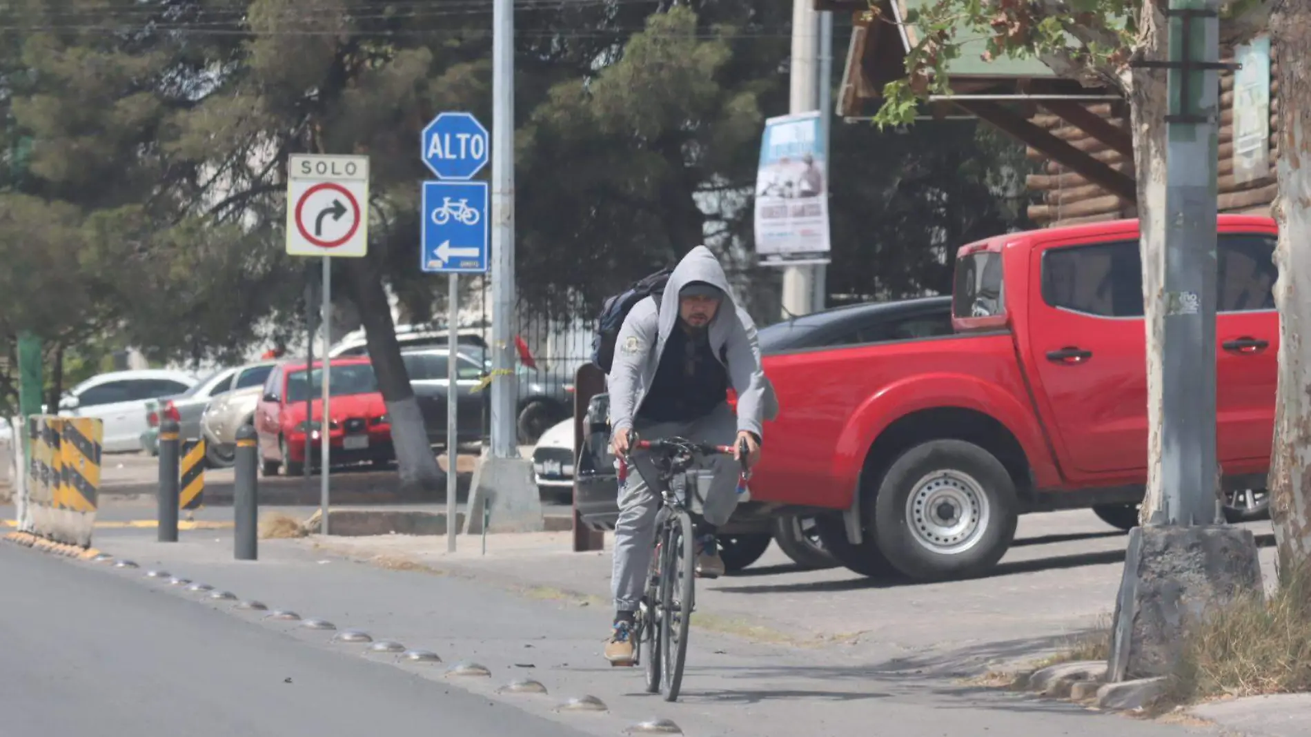 Ciclovía Av Antonio De Montes y Estrada De Bocanegra